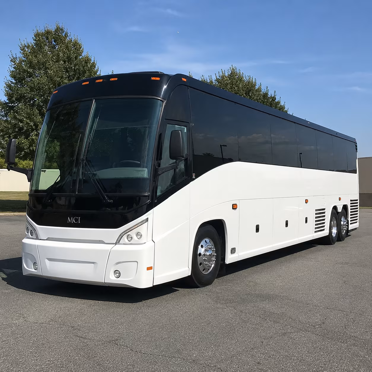 airport shuttle buses connecting pvd to newport and the east bay
