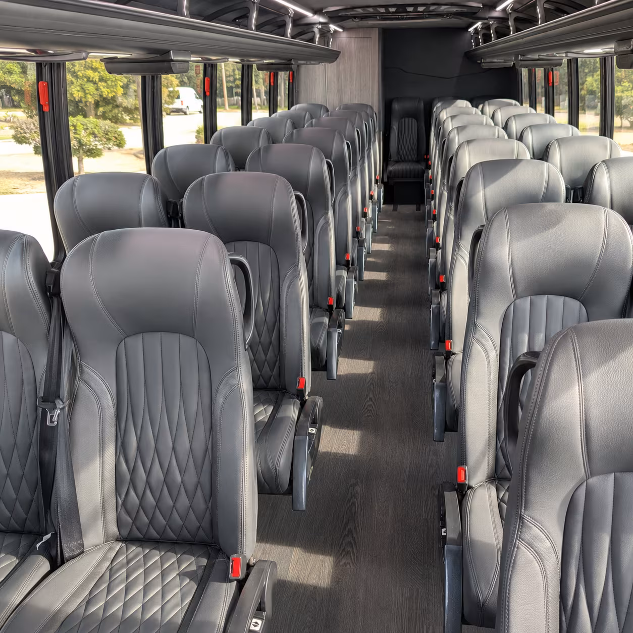 charter buses to newport vineyards and aquidneck island tasting rooms