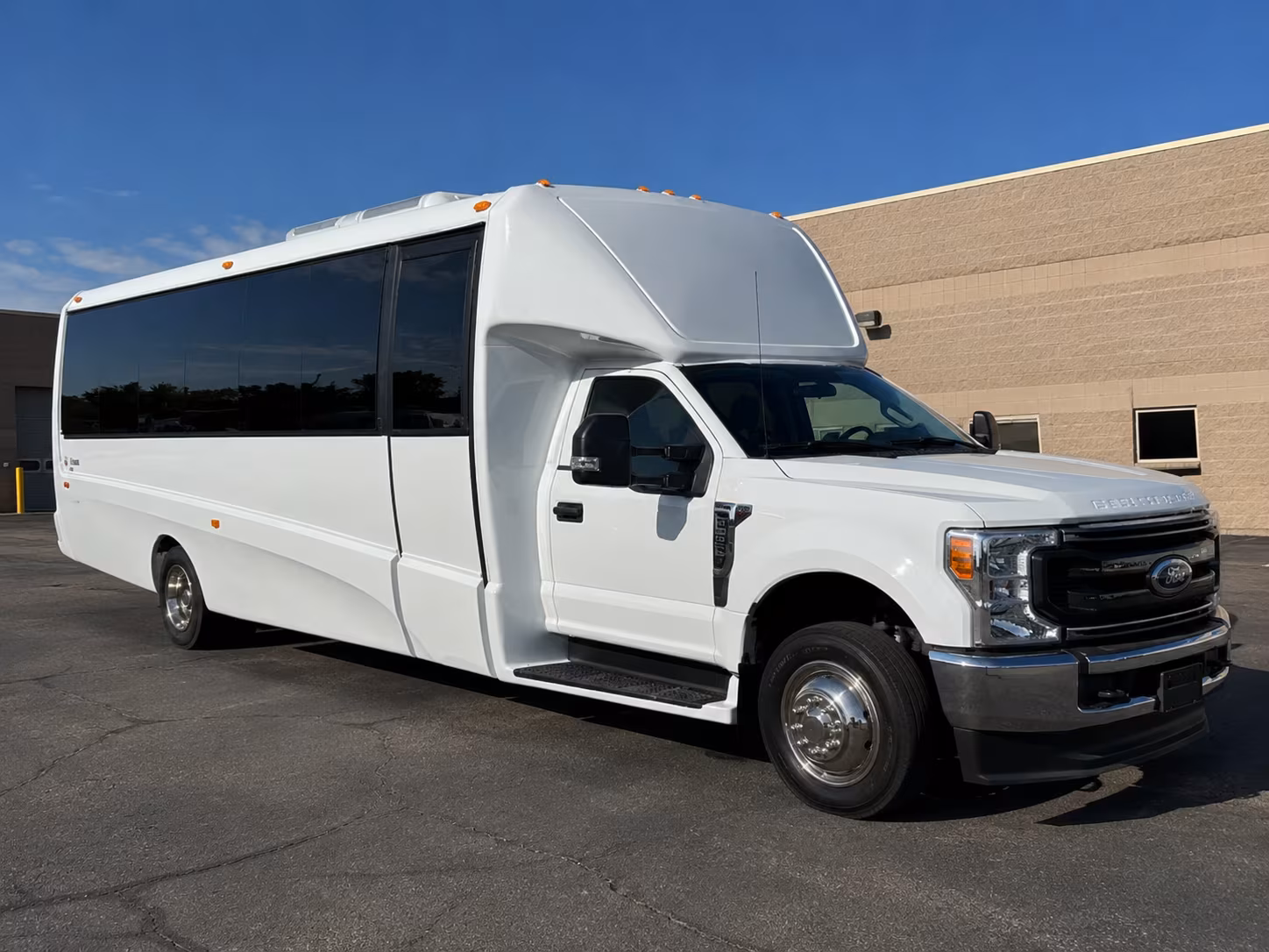 corporate event and conference buses serving warwick