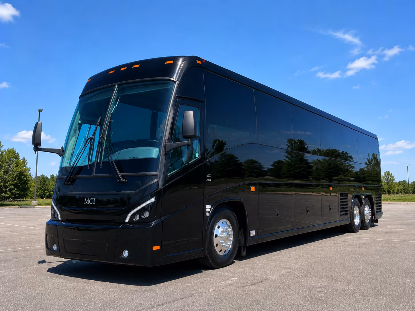 military shuttle buses serving naval station newport and quonset
