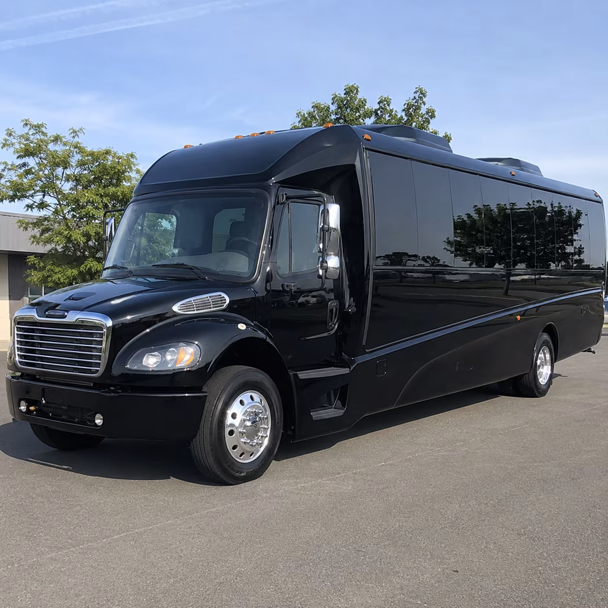 warwick 28 passenger minibus